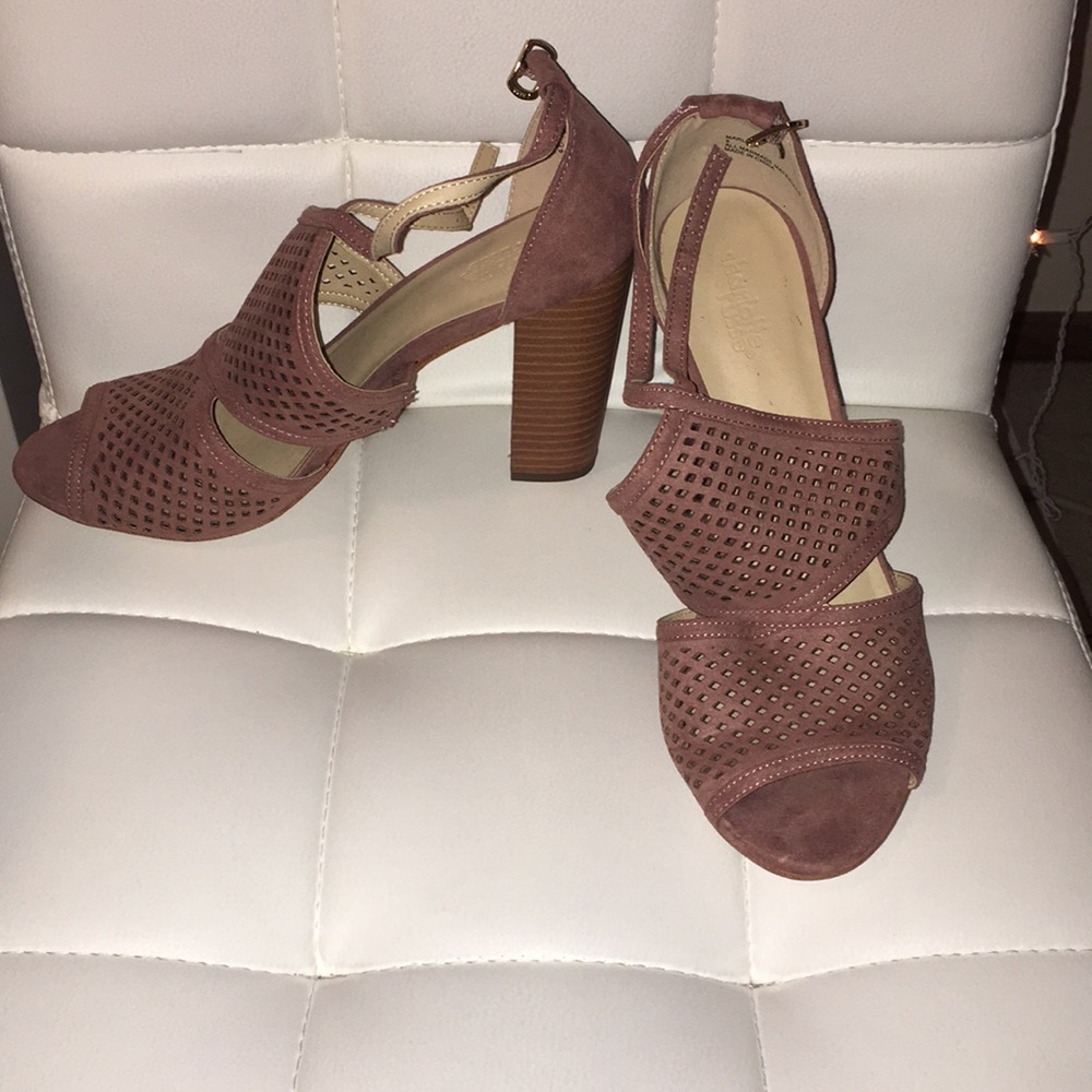 Mauve heels